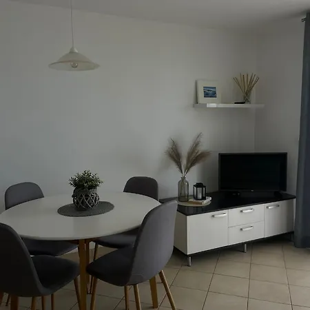 Apartment Mirela 2 Novi Vinodolski