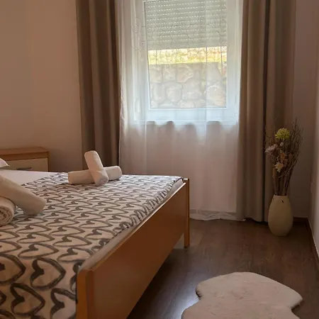 Apartment Mirela 2 Novi Vinodolski